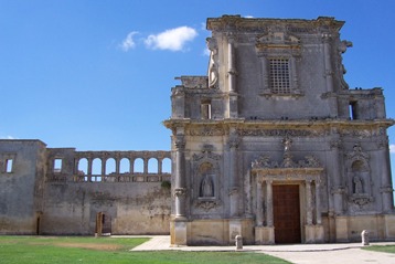 Melpignano, ex convento degli Agostiniani, veduta frontale