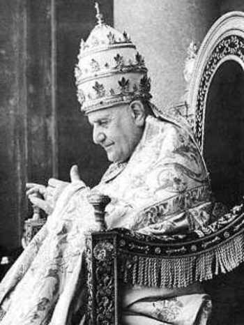 Papa Giovanni con il Triregno e la Sedia Gestatoria